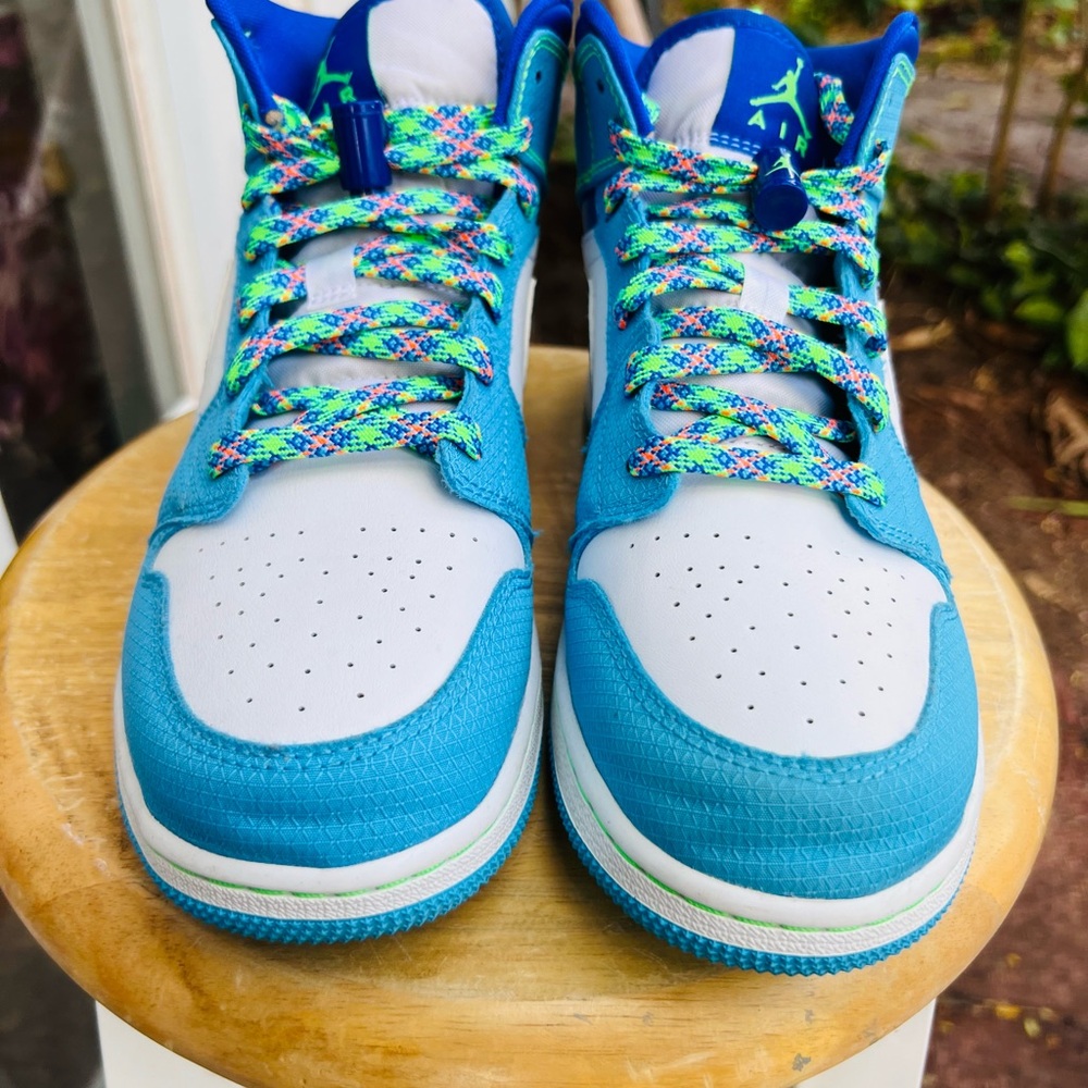 Nike Air Jordan Mid 1 “Sprite” Sneakers White Blue Green Excellent Shape! - Picture 2 of 13